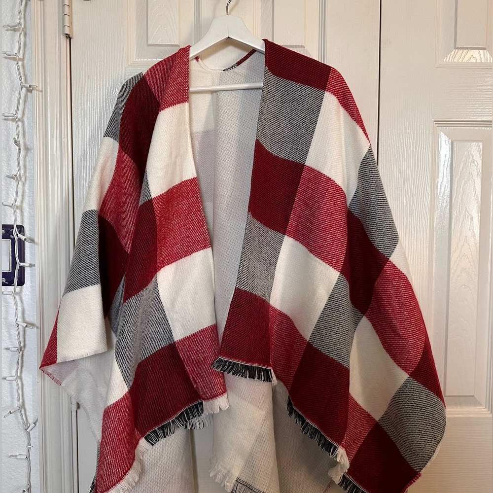 NWT Banana Republic Red/White/Black Plaid Wrap Poncho Scarf
